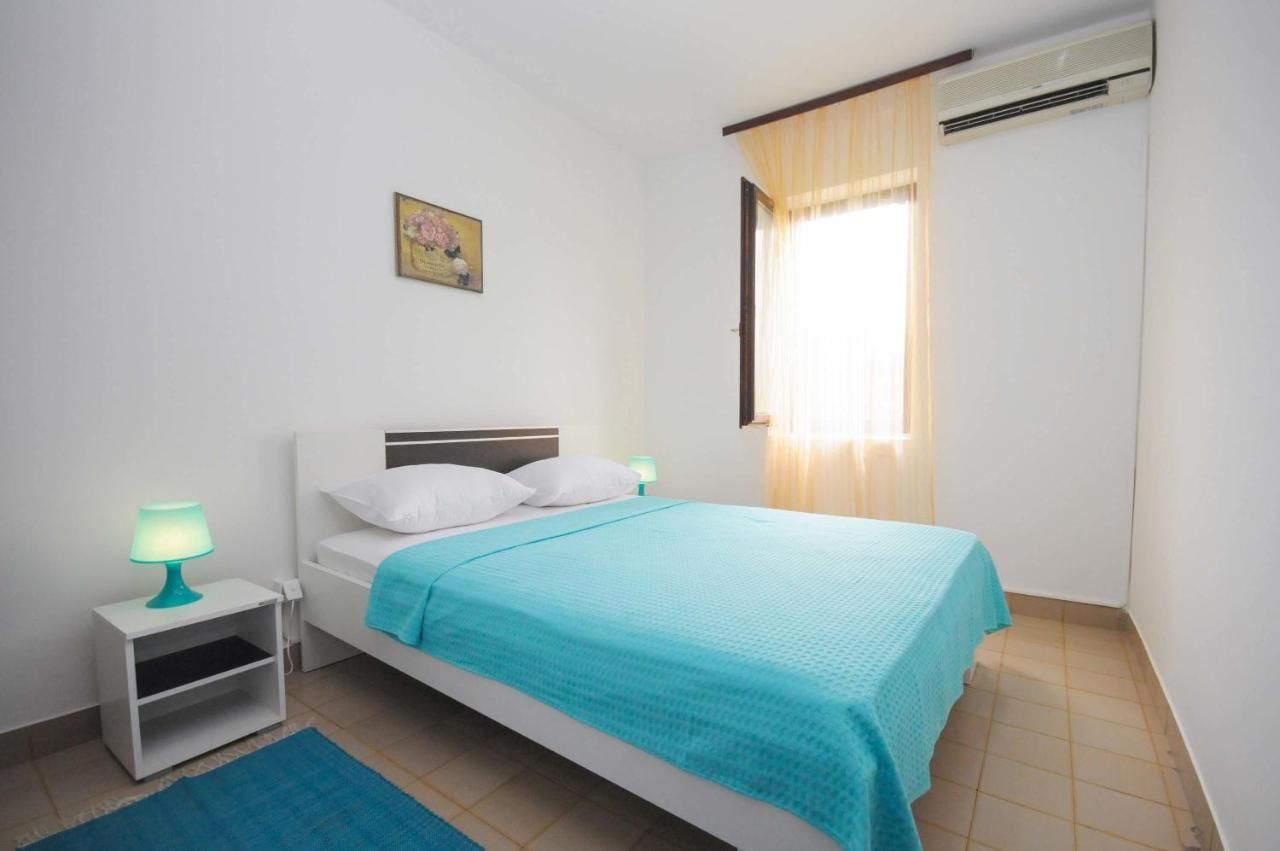 Апартаменты Apartmani Centar Будва-11