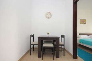 Апартаменты Apartmani Centar Будва Апартаменты с 2 спальнями и террасой в мансарде-17